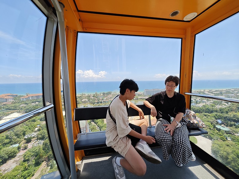 點我看大圖 2025 富國島六天好玩嗎? 小米14 Ultra第三次帶出國實拍,為何不升級15 Ultra? 分享生平四次令我驚嘆的旅行