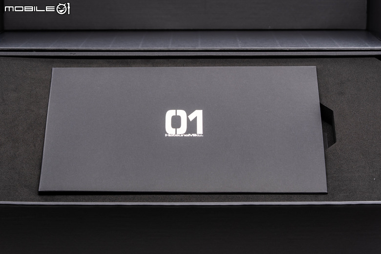 ROGｘ《初音未來》聯名系列主機／周邊開箱 雙重信仰加成的頂尖之作