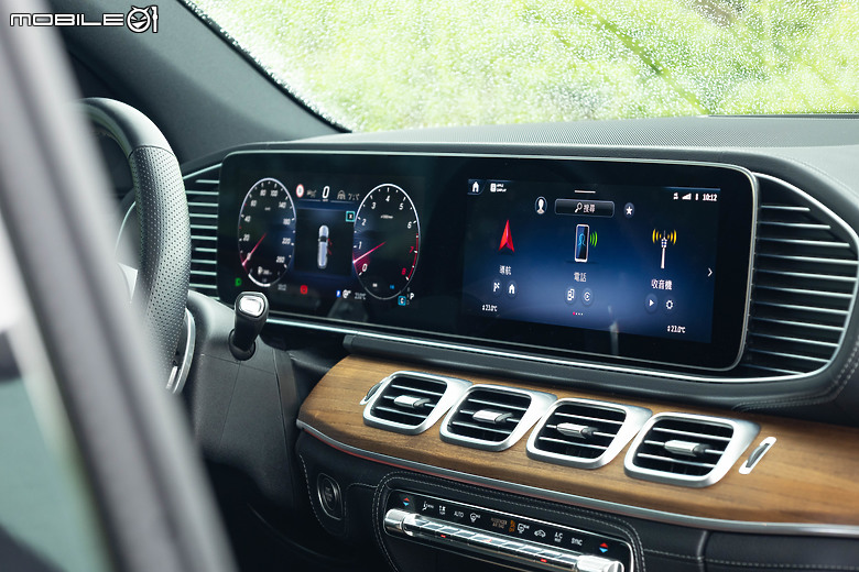 Mercedes-Benz GLS 450 4MATIC 新年式試駕｜豪華七人休旅的舒適標竿！