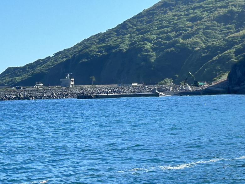 勇 闖 龜 山 島 登 頂 4 0 1 高 地
