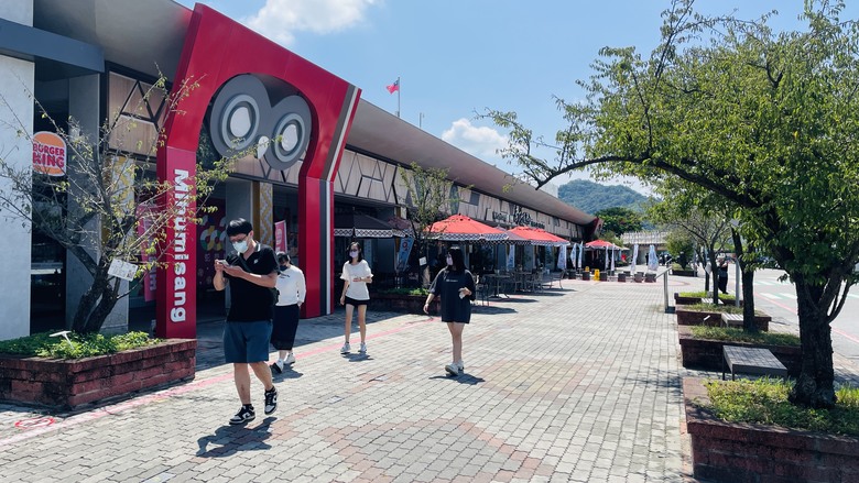 🌲 久違的阿里山空拍兩天一夜：上山避暑、坐火車、泡茶賞霧的輕旅行