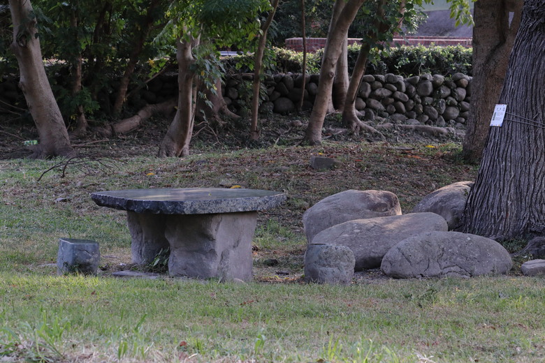 【遊記】終章,中華民國114年「雙十國慶」,再次帶著「國旗」出去玩,竹東生態河濱公園 - 大漠國渡