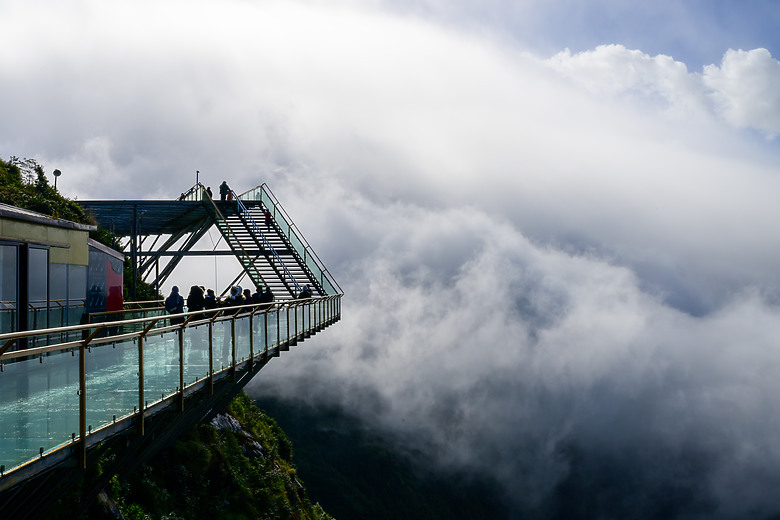 越南SAPA走走＿潘西邦峰與梯田美景(竭盡所能的2.8光圈)