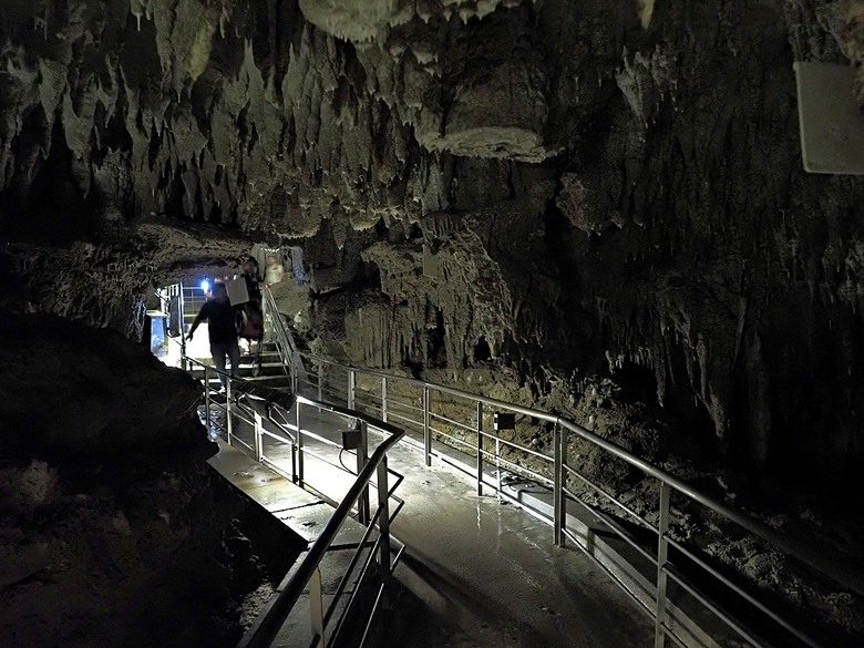 沖繩自助旅行不自駕交通攻略與景點簡述 — 泰越捷VZ568+VZ569、那霸機場入出境、當地GO及Uber、kkday包車接送、沖繩單軌(沖縄都市モノレール)、Air Porter 行李特工(運送) — 2025年教師節連假之日本沖繩不自駕四日之旅 — 「楔子」