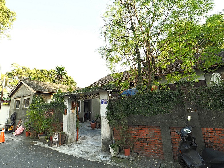 鳳山黃埔新村、衛武迷迷村、黃埔新村、可可米果之饅頭豆腐乳、璞味綿綿冰、外掛平價餐廳醉便宜與雨利廚房— 高雄鳳山眷村與彩繪國宅散策