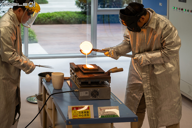 OPPO 濱海灣實驗室直擊｜斥資百億的品質堡壘，「無懈品質」技術全面解密！