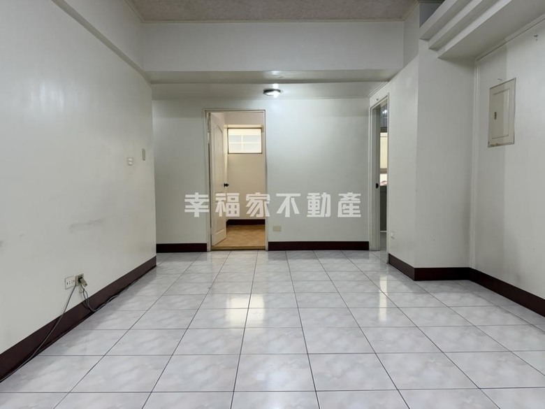 [北區] 太皇園陽台進出三房兩衛加車位換屋出售