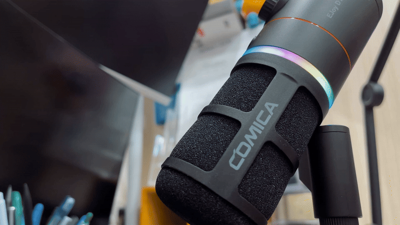 開箱｜【COMICA】EJoy D10 PRO RGB 心型動圈無線麥克風 - 心型指向式收音與內建 EQ 切換鍵，讓錄音品質更上一層樓！