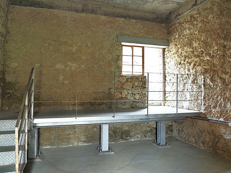 左營 再見捌捌陸-臺灣眷村文化園區、將軍好宅、轉角壹貳壹、西門遺址公園、鳳山縣舊城、蓮池潭、龍虎塔、春秋閣 — 高雄左營眷村與鳳山縣舊城懷舊之旅