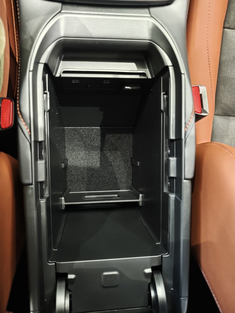 賞車變買車之我們買了一台Mazda CX-30 Retro Sport Edition