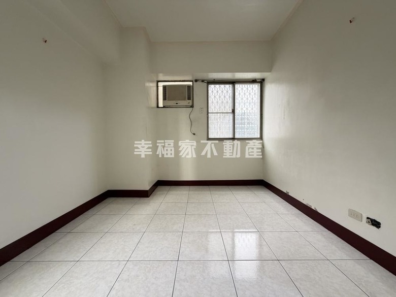 [北區] 太皇園陽台進出三房兩衛加車位換屋出售