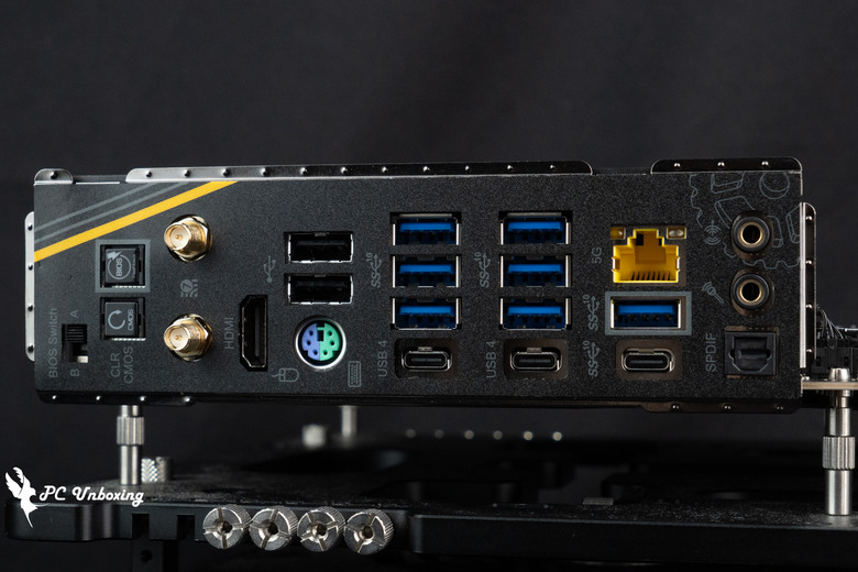 DDR5 10800 達成!這才是 AMD 超頻板該有的樣子!!華擎 ASRock X870E Taichi OCF 主機板開箱評測