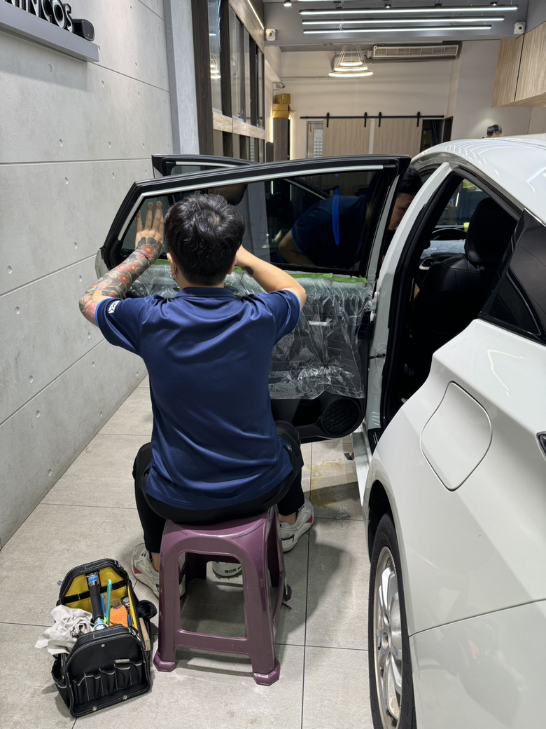 不要貼業務送！！FSK汽車隔熱紙心得分享