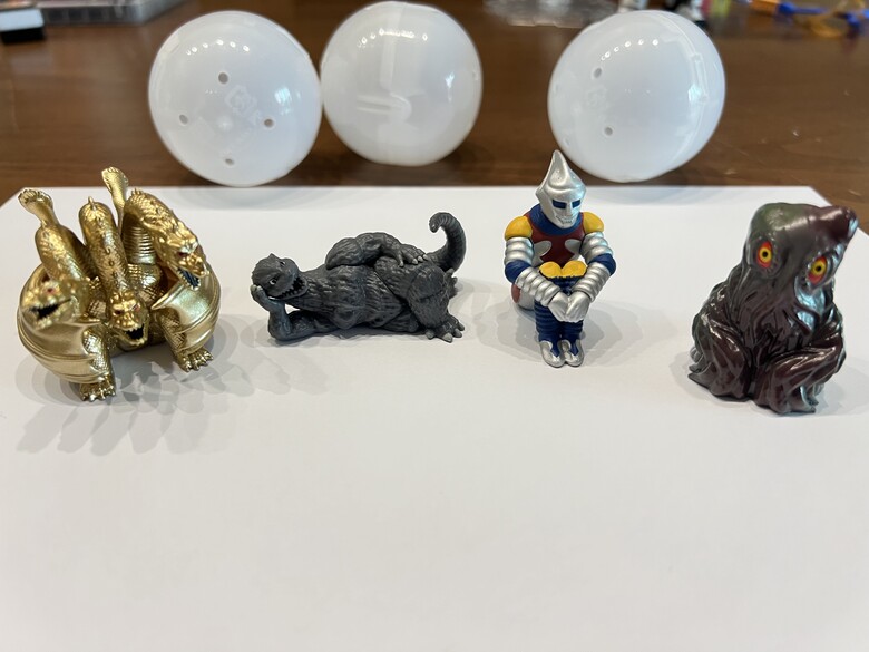 🦖【開箱】等待中的東寶怪獸—— 當怪獸也開始學會放空！