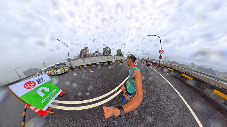 (映像運動) 盡全力不再坐回收車！再戰2025長榮航空馬拉松in台北市 (天氣：雨、起跑氣溫：23.9、濕度：84%)