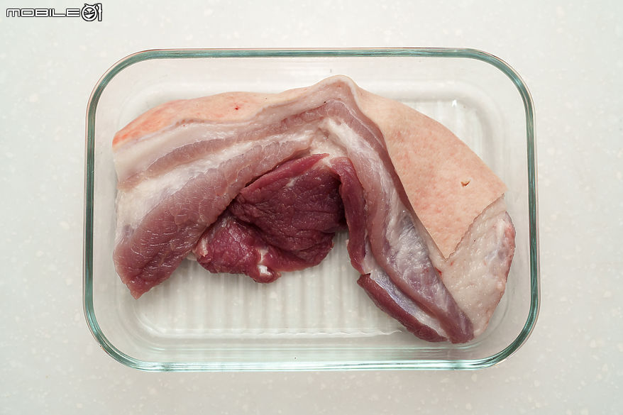 Panasonic 日本製六門變頻電冰箱 NR-F552YT｜窄機身大容量、極致保鮮的省電之王