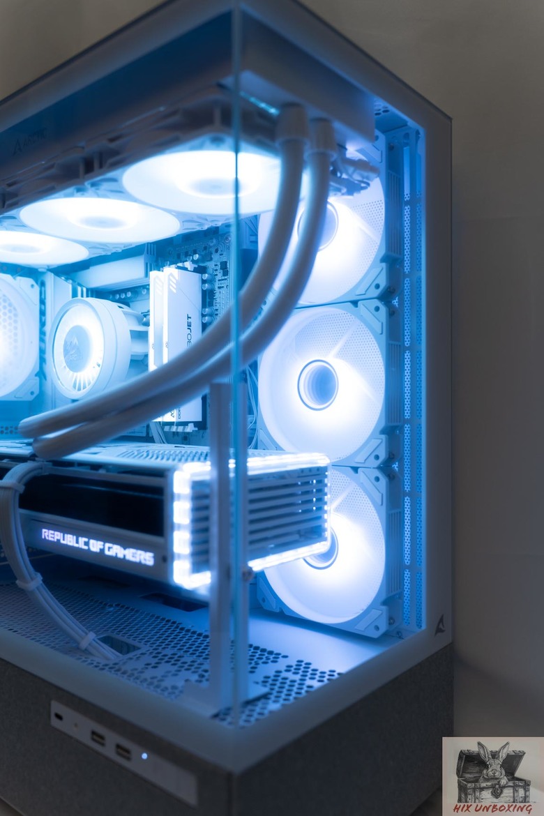 點我看大圖 家居風機殼,Sharkoon旋剛 AK7海景房