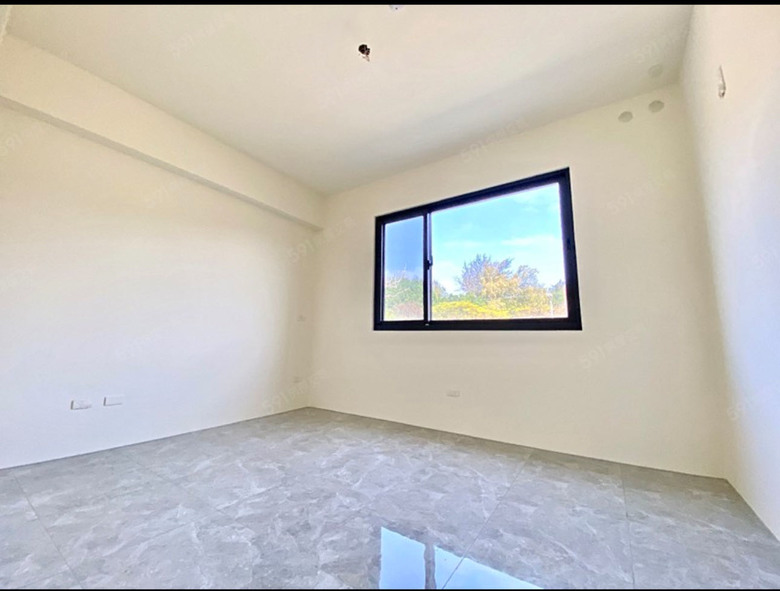 （屋主自售 仲介勿擾）伸港文工二街 輕屋齡成家好宅