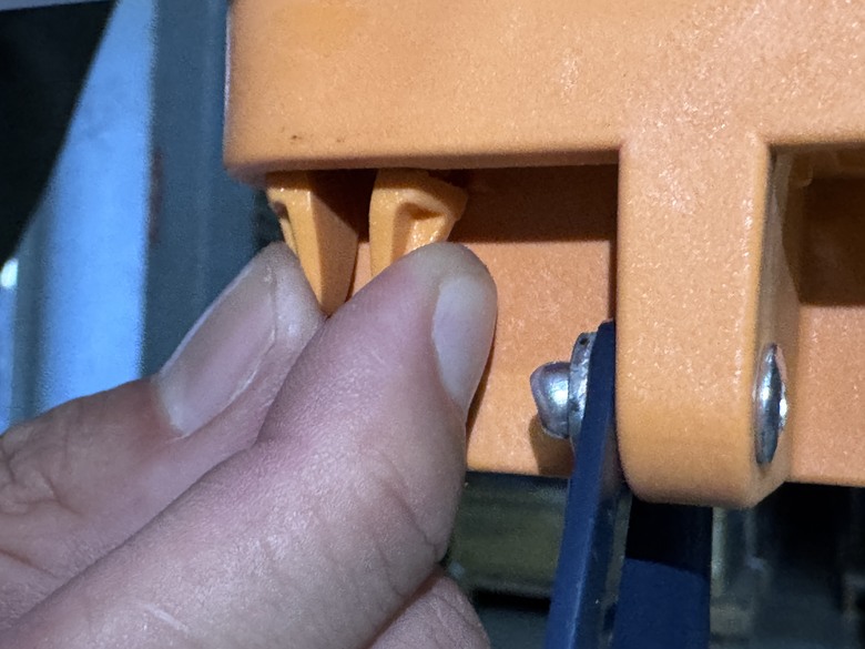 [開箱] 居家木工的變形金剛：POWERTEC Arachni Flex 蜘蛛腳架 + PVC夾具孔桌面完美合體