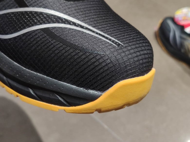 專屬男性工作鞋開箱-【Road Easy】評價佳的防護工作鞋實穿分享，穿上它隨時守護您的雙腳～