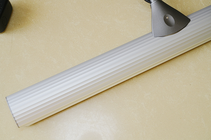 站立的視野更光明,歐司朗 OSRAM 舒壐 LED 調光調色 雙臂夾/立燈