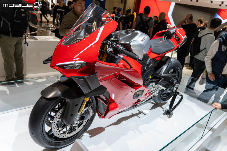 【EICMA 2025】Ducati Hypermotard V2更輕更有力，Panigale V2 Marc Marquez 93特仕版登場。