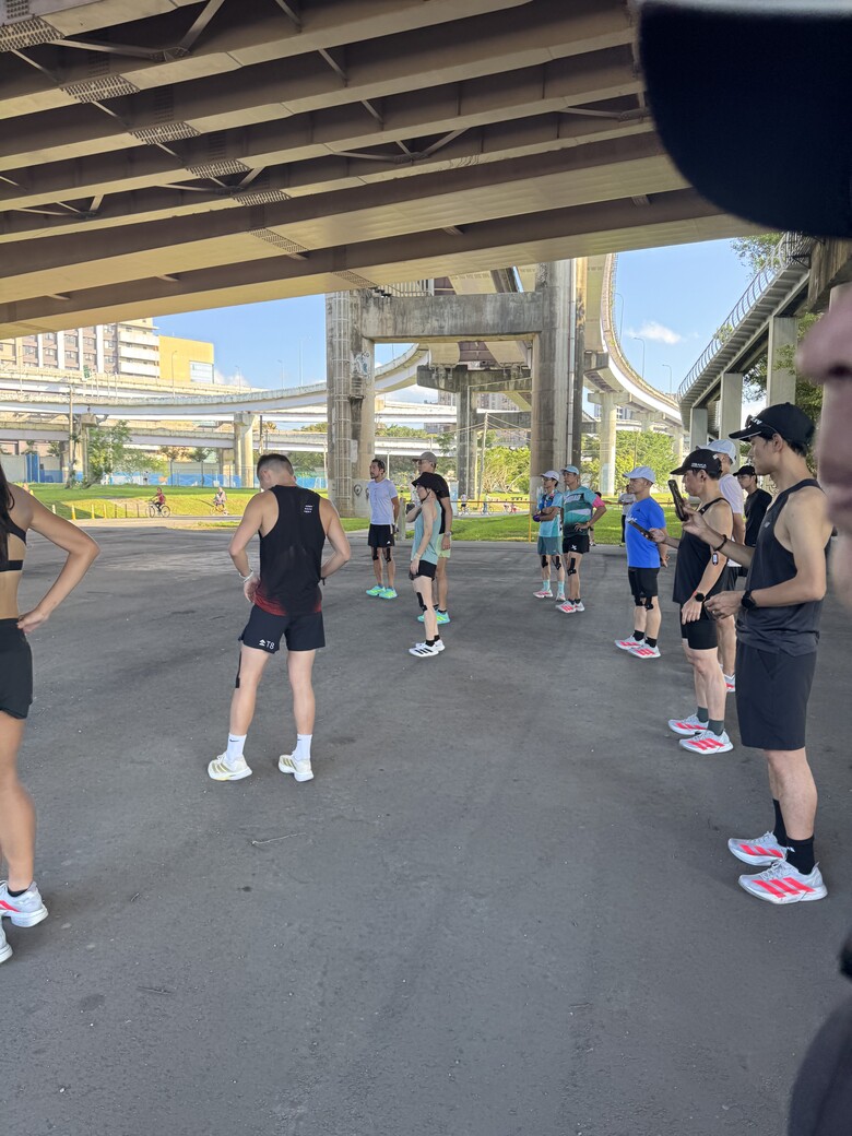 愛迪達台北馬補給站初體驗