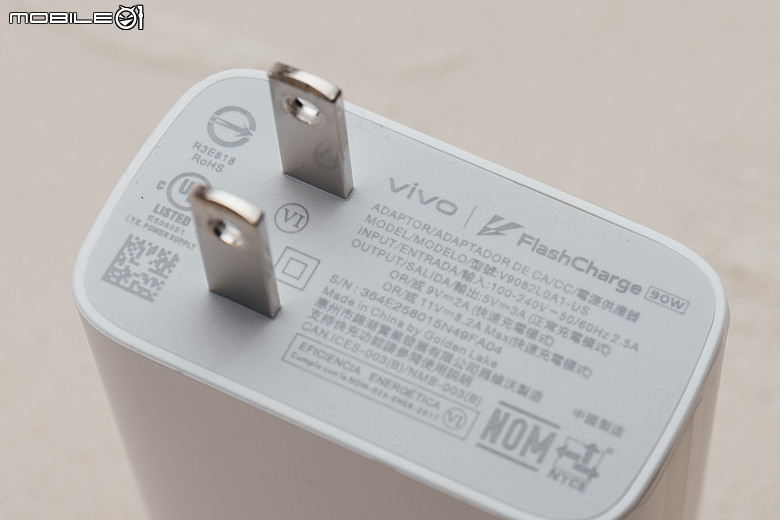 vivo X300 Pro 評測報告｜蔡司 2.35x 增距鏡加持、影像與性能兼備的全能旗艦！