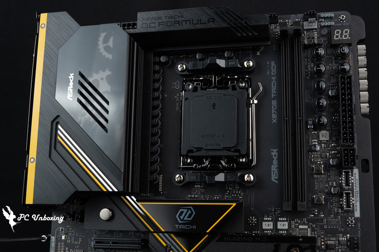 DDR5 10800 達成!這才是 AMD 超頻板該有的樣子!!華擎 ASRock X870E Taichi OCF 主機板開箱評測