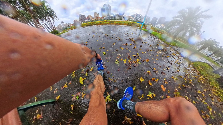 (映像運動) 盡全力不再坐回收車！再戰2025長榮航空馬拉松in台北市 (天氣：雨、起跑氣溫：23.9、濕度：84%)
