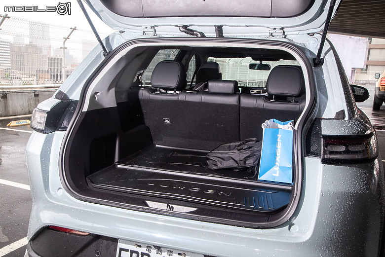 Luxgen n7 LR 「Aero電掣特仕版」試駕｜外觀升級、配備加料，再添運動氣息！