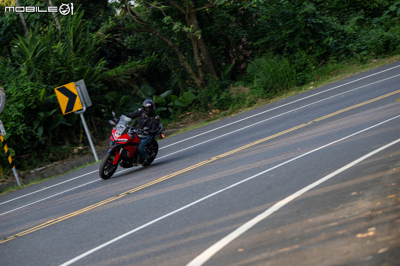 點我看大圖 Ducati Multistrada V2 S 試駕|顏值性能雙修的義式紳士!