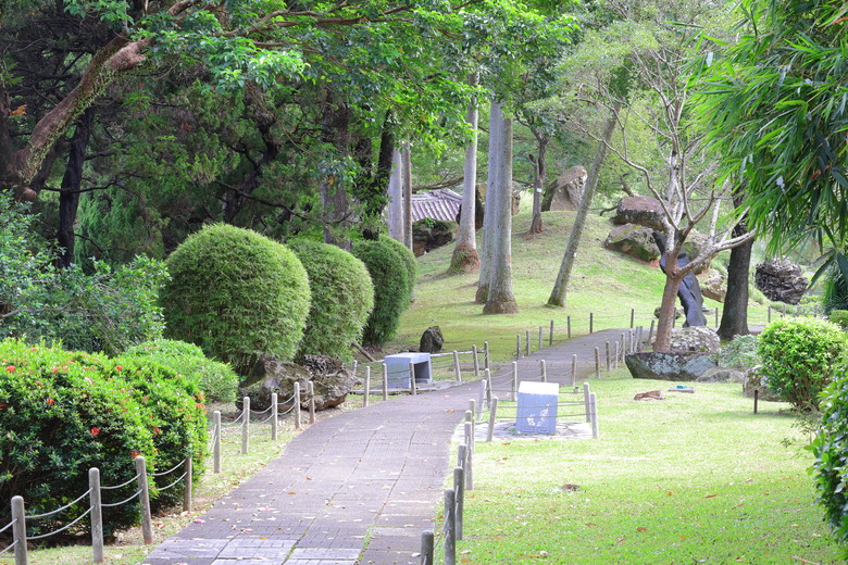 【遊記】初章，誰說到「國立故宮博物院」一定要看「文物」，至善園 - 大漠國渡