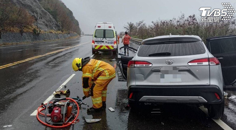 台東台9線 🚚大貨車逆向對撞🚗釀1死2傷