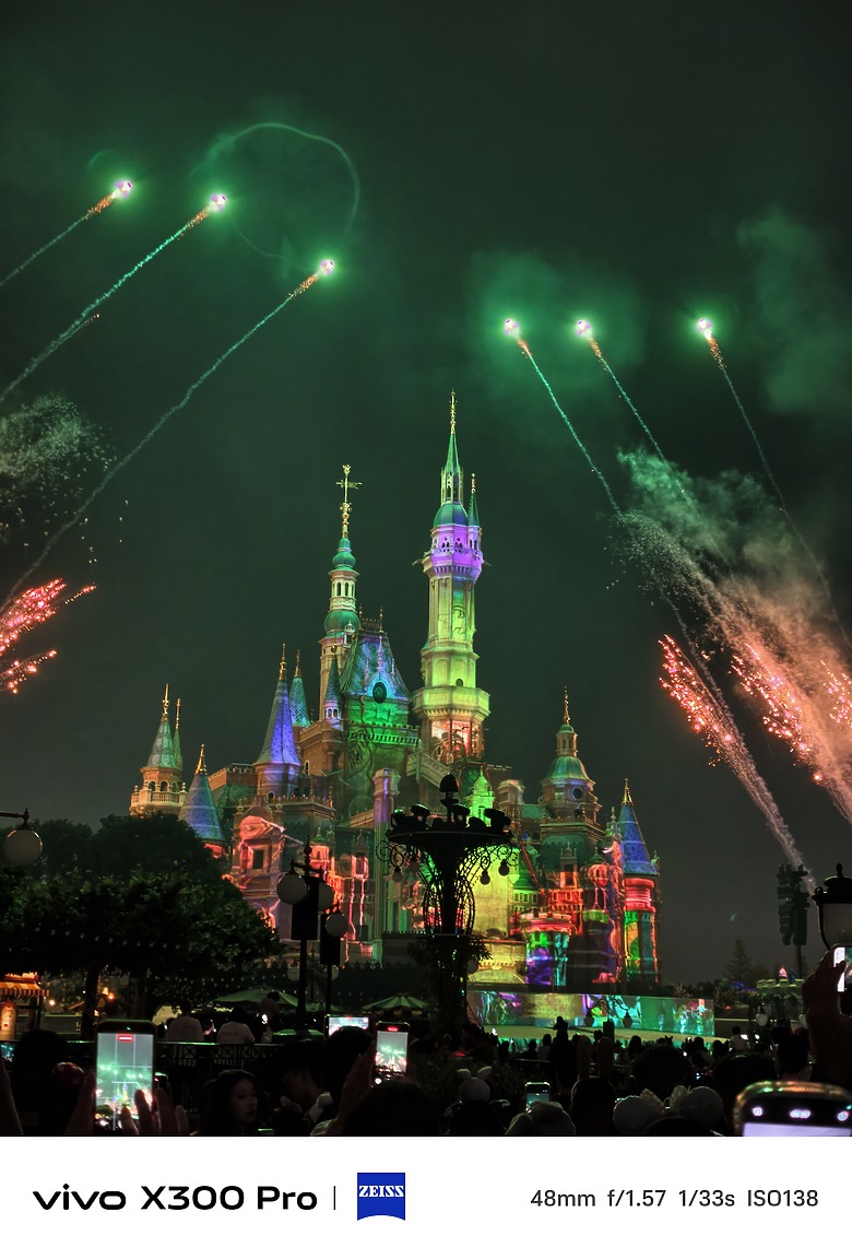 vivo X300 Pro 評測報告｜蔡司 2.35x 增距鏡加持、影像與性能兼備的全能旗艦！