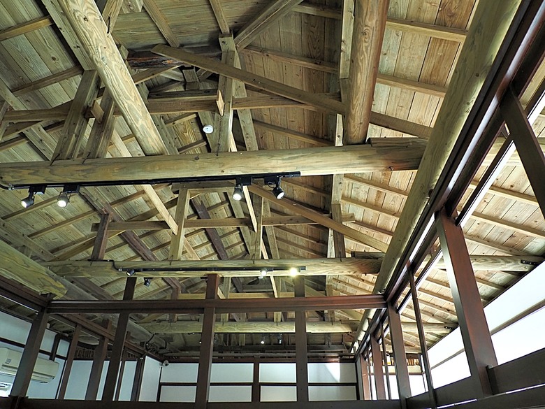 左營 再見捌捌陸-臺灣眷村文化園區、將軍好宅、轉角壹貳壹、西門遺址公園、鳳山縣舊城、蓮池潭、龍虎塔、春秋閣 — 高雄左營眷村與鳳山縣舊城懷舊之旅