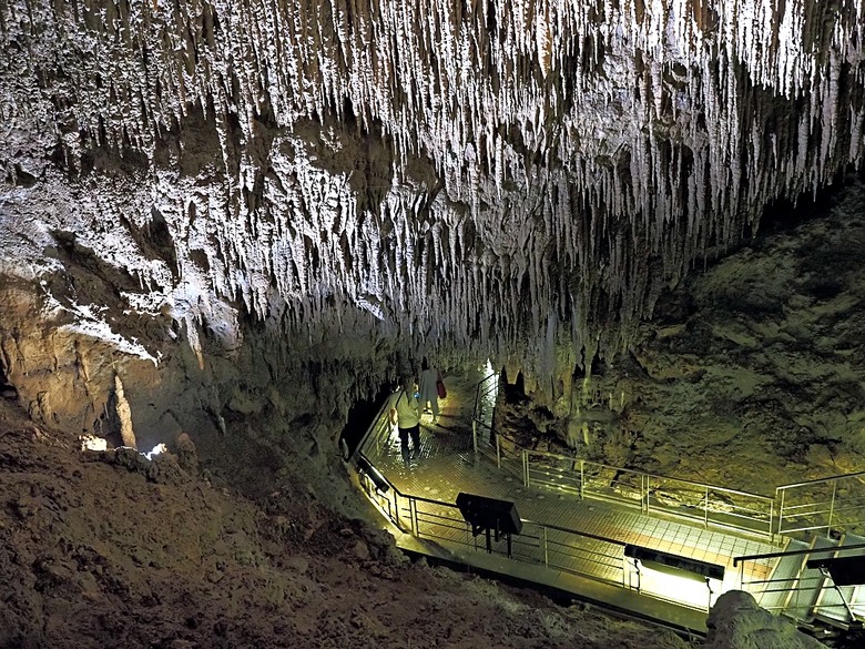 沖繩自助旅行不自駕交通攻略與景點簡述 — 泰越捷VZ568+VZ569、那霸機場入出境、當地GO及Uber、kkday包車接送、沖繩單軌(沖縄都市モノレール)、Air Porter 行李特工(運送) — 2025年教師節連假之日本沖繩不自駕四日之旅 — 「楔子」