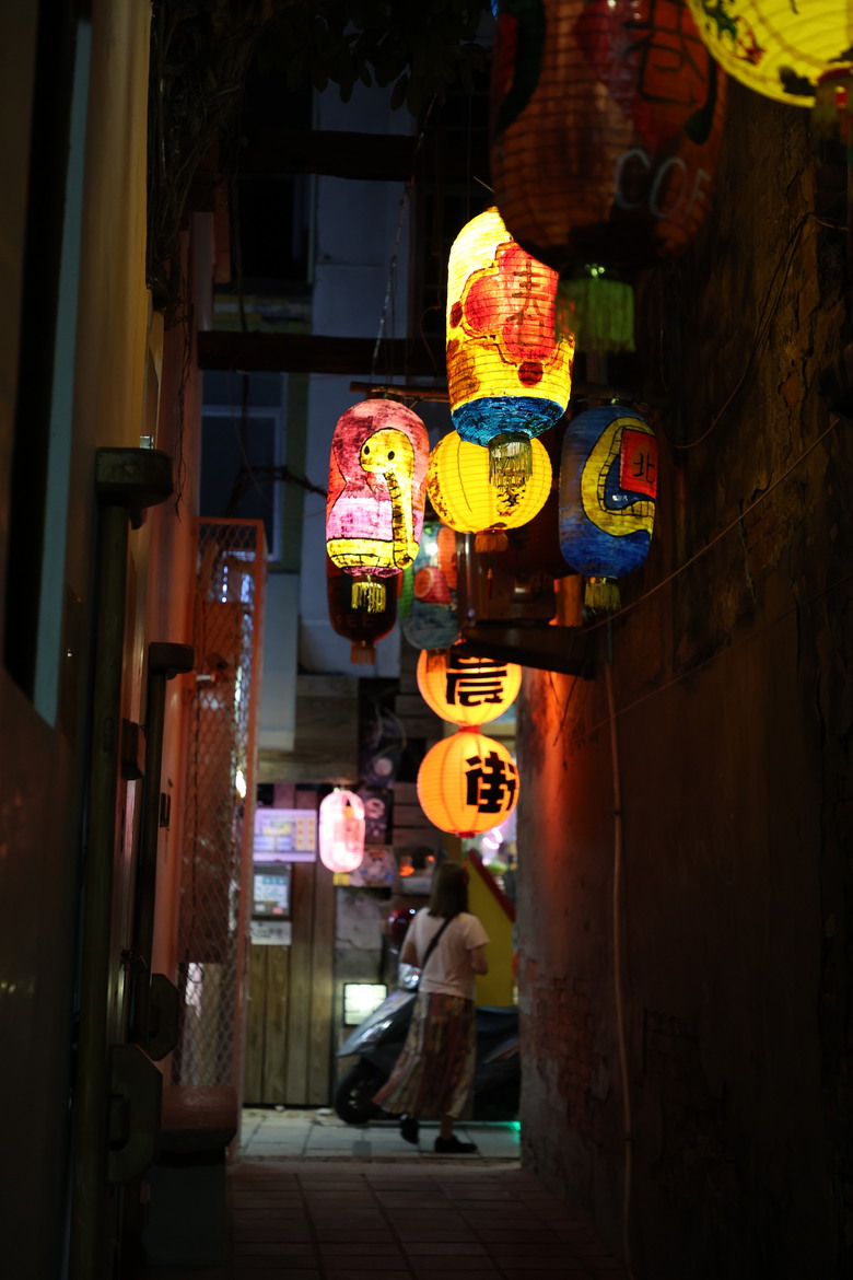 帶著R8的旅行 安平出張所 英商德記洋行 安平樹屋 神農街