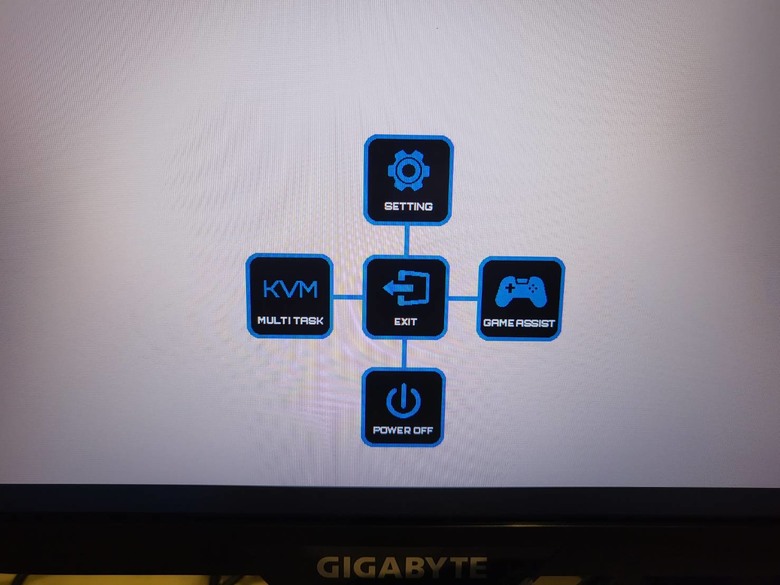 【開箱」萬元有找電競螢幕 技嘉 M27Q2 QD
