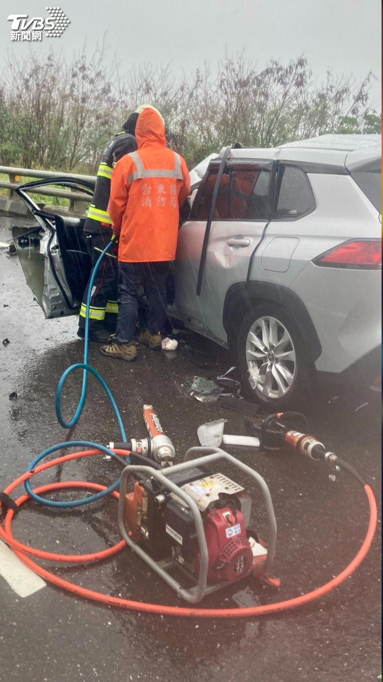 台東台9線 🚚大貨車逆向對撞🚗釀1死2傷