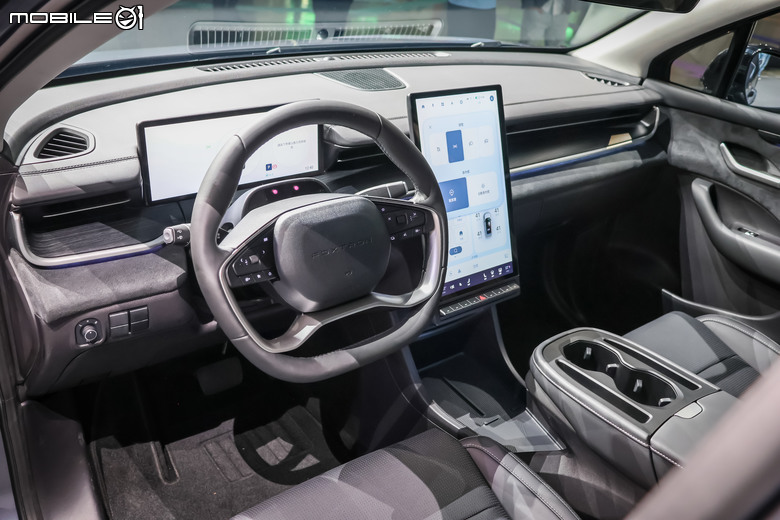 2025年鴻海科技日現場直擊｜Model B量產版不使用Luxgen品牌、Model A將進軍日本市場！