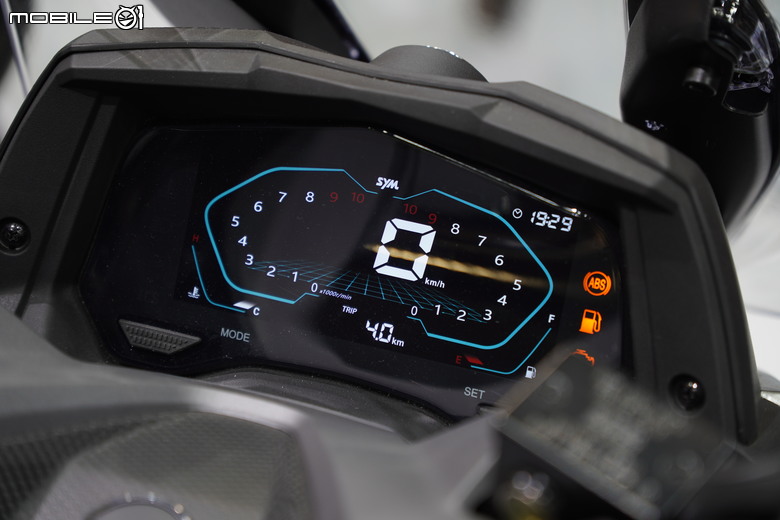 SYM 獵豹、靈龜、獅王百獸戰隊登陸米蘭！2025 EICMA 八款新車發表！