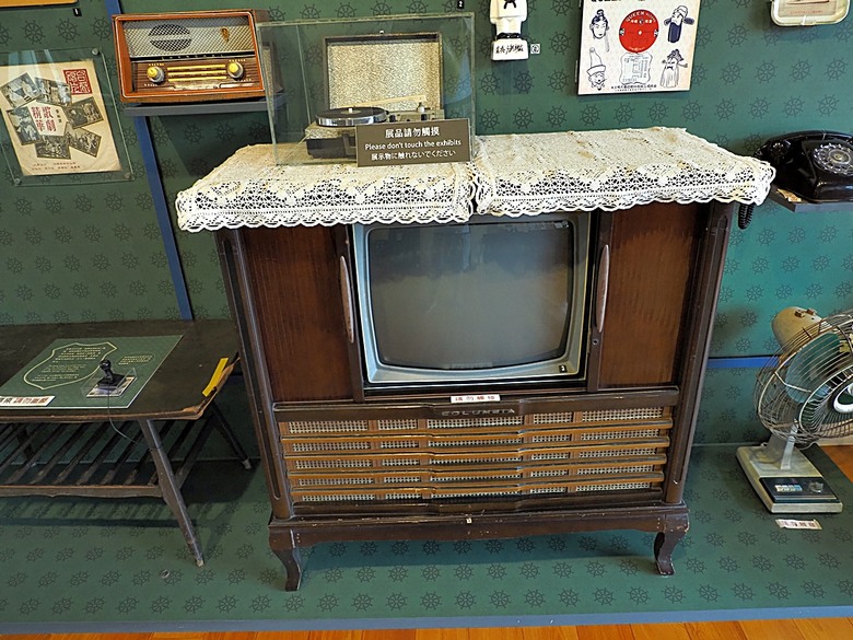 左營 再見捌捌陸-臺灣眷村文化園區、將軍好宅、轉角壹貳壹、西門遺址公園、鳳山縣舊城、蓮池潭、龍虎塔、春秋閣 — 高雄左營眷村與鳳山縣舊城懷舊之旅