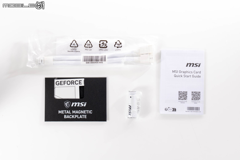 微星 GeForce RTX 5070 Ti 16G VENTUS 3X PZ OC 背插顯示卡開箱實測 獨特隱藏電源插座設計讓裝機更美