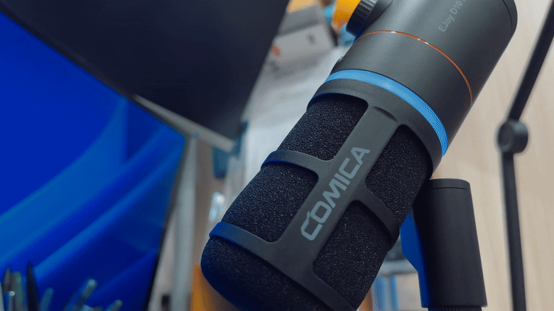 開箱｜【COMICA】EJoy D10 PRO RGB 心型動圈無線麥克風 - 心型指向式收音與內建 EQ 切換鍵，讓錄音品質更上一層樓！