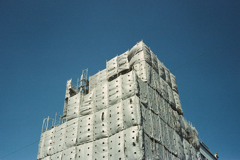 1/10 價格、底片版的 X100 系列｜Minolta Hi-Matic E 回顧