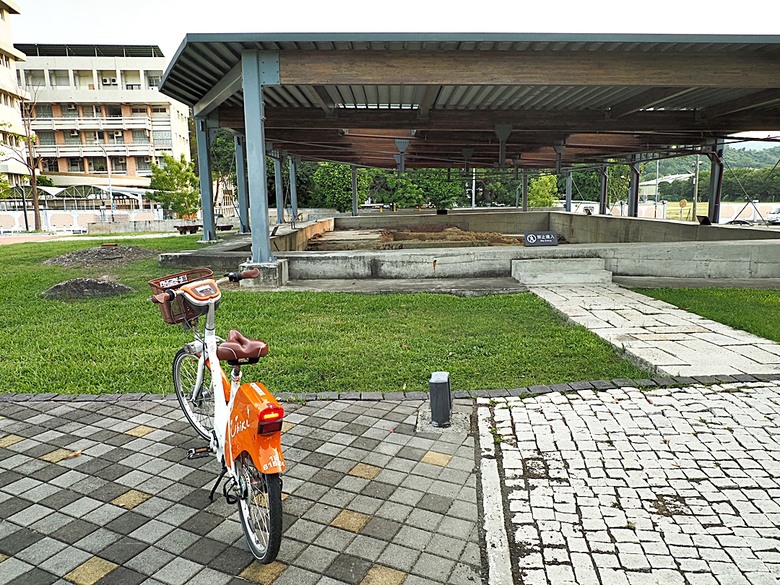 左營 再見捌捌陸-臺灣眷村文化園區、將軍好宅、轉角壹貳壹、西門遺址公園、鳳山縣舊城、蓮池潭、龍虎塔、春秋閣 — 高雄左營眷村與鳳山縣舊城懷舊之旅