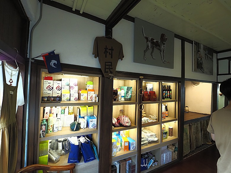 鳳山黃埔新村、衛武迷迷村、黃埔新村、可可米果之饅頭豆腐乳、璞味綿綿冰、外掛平價餐廳醉便宜與雨利廚房— 高雄鳳山眷村與彩繪國宅散策