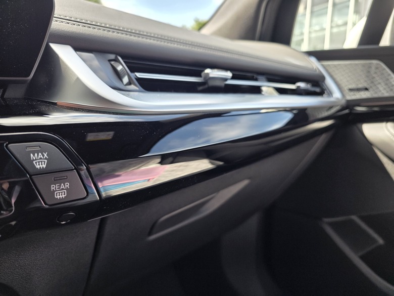 BMW ~最居家C/P值最高的車~~德訂218AT補開箱