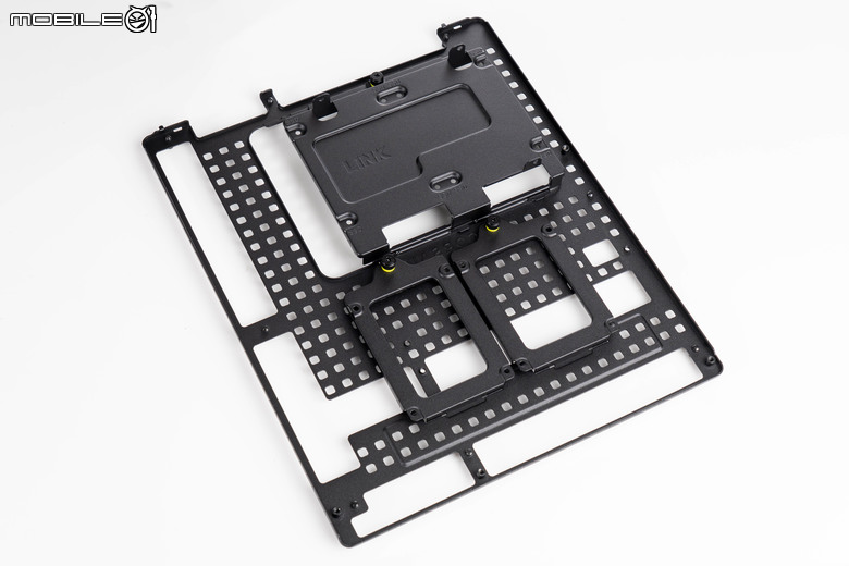 CORSAIR FRAME 5000D RS ARGB 機殼開箱實裝 以高度模組化設計不僅裝機便利 散熱效果也好